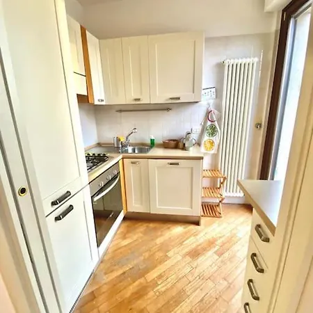 Apartment Con Posto Auto Riservato Tra Spiaggia, Centro, Stazione Ed Ospedale *