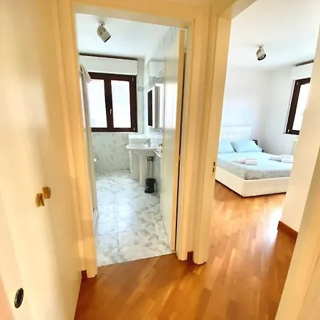 Apartmán Con Posto Auto Riservato Tra Spiaggia, Centro, Stazione Ed Ospedale *