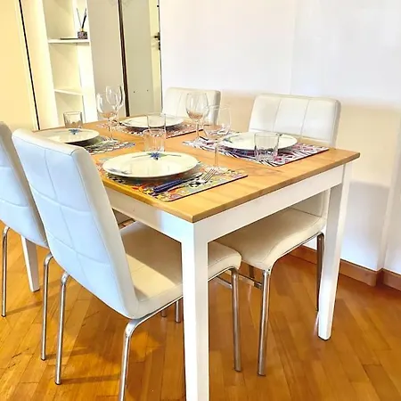 Con Posto Auto Riservato Tra Spiaggia, Centro, Stazione Ed Ospedale *