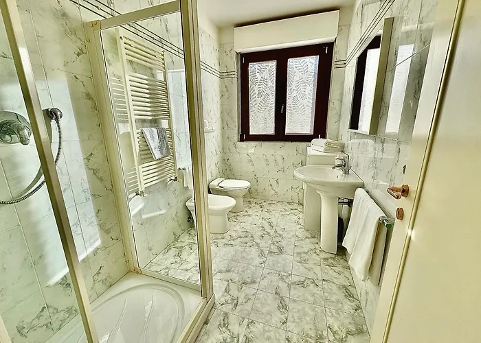 Apartment Con Posto Auto Riservato Tra Spiaggia, Centro, Stazione Ed Ospedale