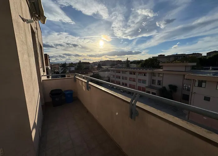 Con Posto Auto Riservato Tra Spiaggia, Centro, Stazione Ed Ospedale Daire *