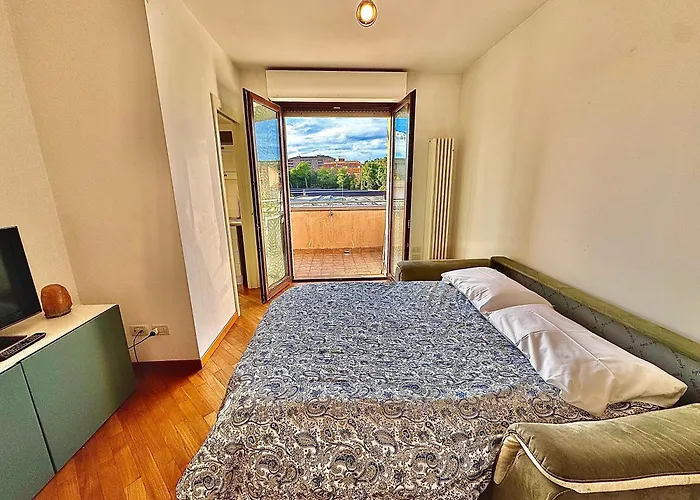 Con Posto Auto Riservato Tra Spiaggia, Centro, Stazione Ed Ospedale *